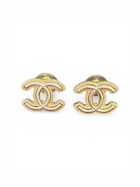 CHANEL Gold Interlocking CC Beaded-Edge Stud Earrings